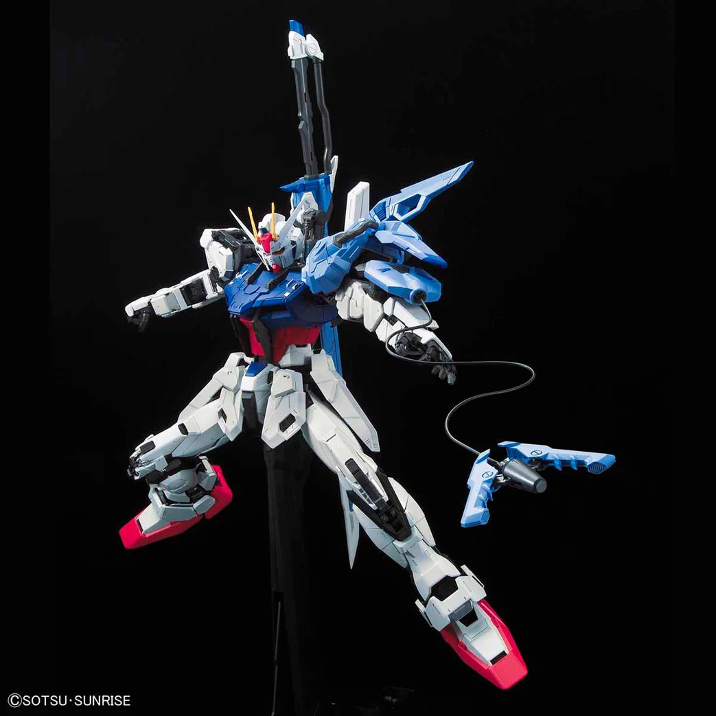 GUNDAM: GAT-X105+AQM/E-YM1 Perfect Strike Gundam 1/60 - Perfect Grade