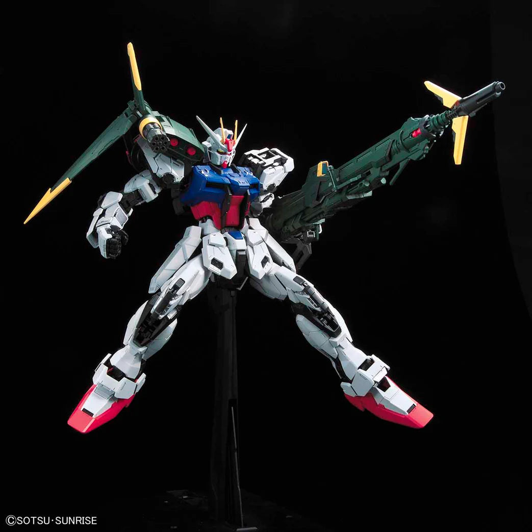 GUNDAM: GAT-X105+AQM/E-YM1 Perfect Strike Gundam 1/60 - Perfect Grade